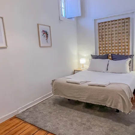 As A Local! Santos Historical 6 Bedroom Iv Apartment *