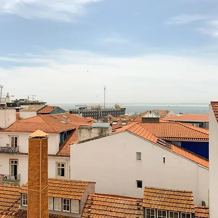 As A Local! Santos Historical 6 Bedroom Iv Lisboa