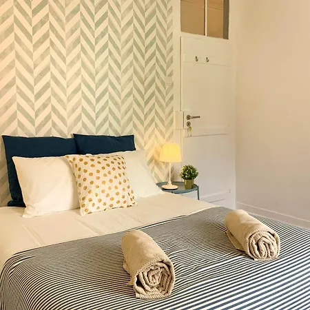 As A Local! Santos Historical 6 Bedroom Iv Lisboa