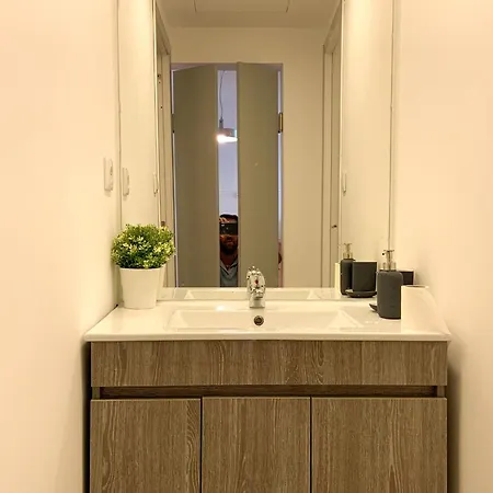 As A Local! Santos Historical 6 Bedroom Iv Lisboa
