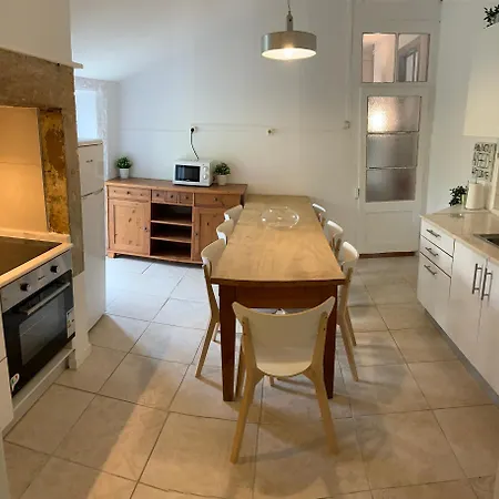 As A Local! Santos Historical 6 Bedroom Iv Apartment